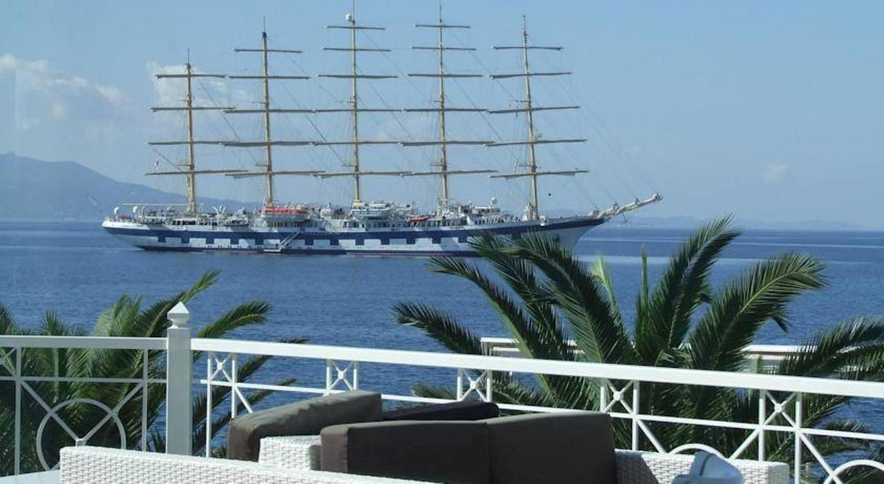 Royal Apartment Luxury Holiday For Queen And King Sarandë エクステリア 写真